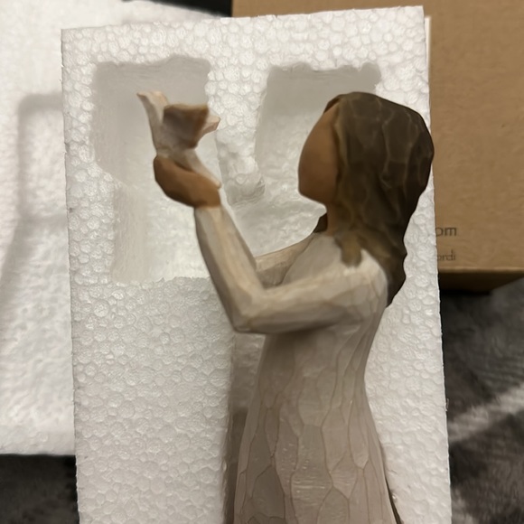 New: Willow Tree, “Soar” - Picture 2 of 4